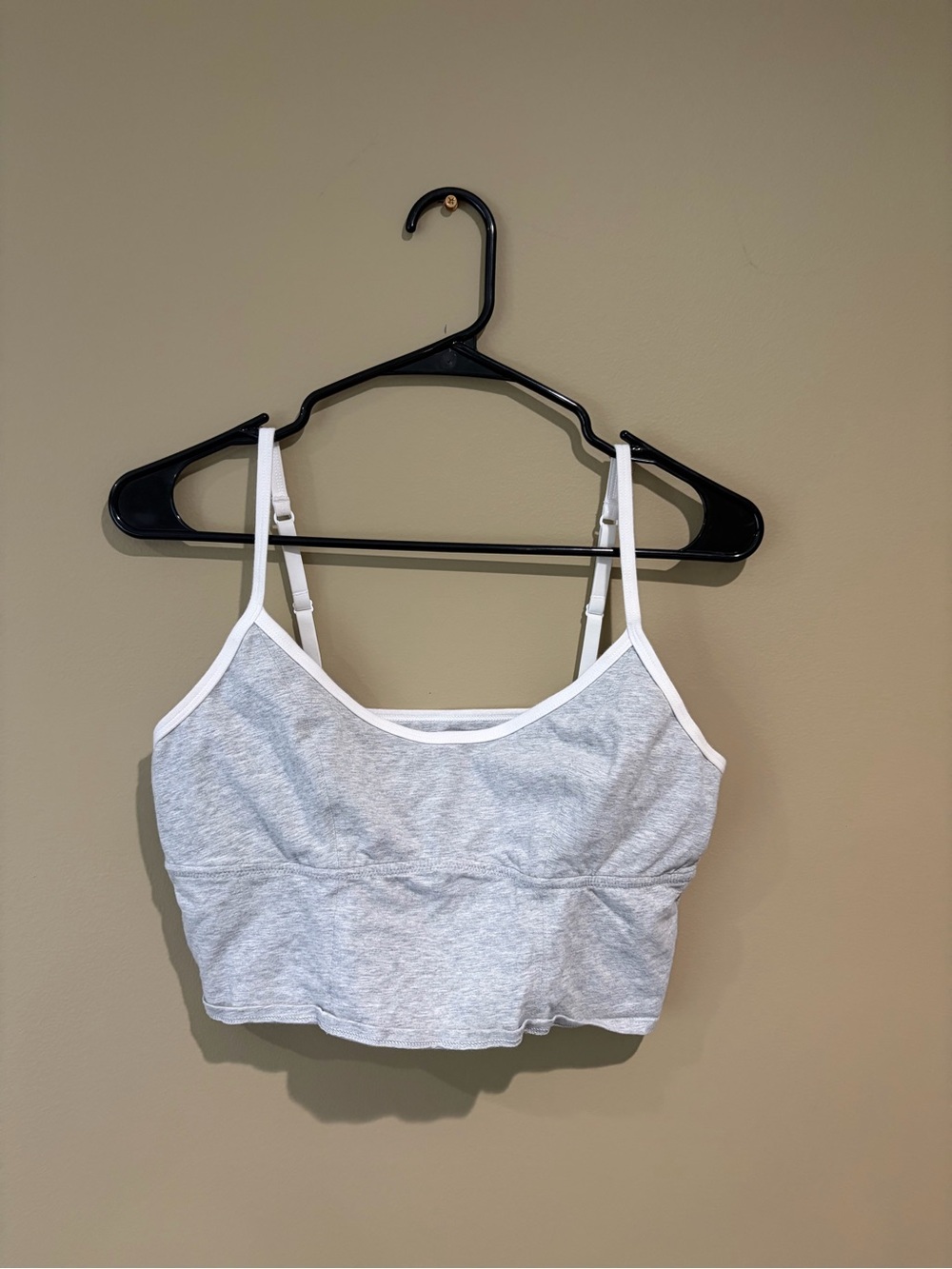 Aerie light grey and white outline  Cropped sports bra with Cream Trim Large